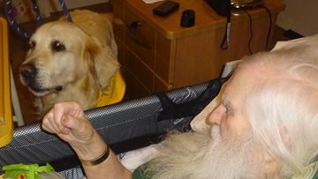 Residents over the moon as therapy dog returns to Bridport care home